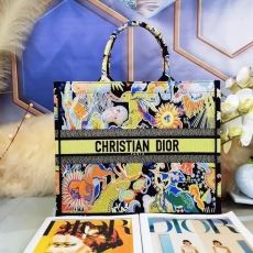 Christian Dior Shopping Bags